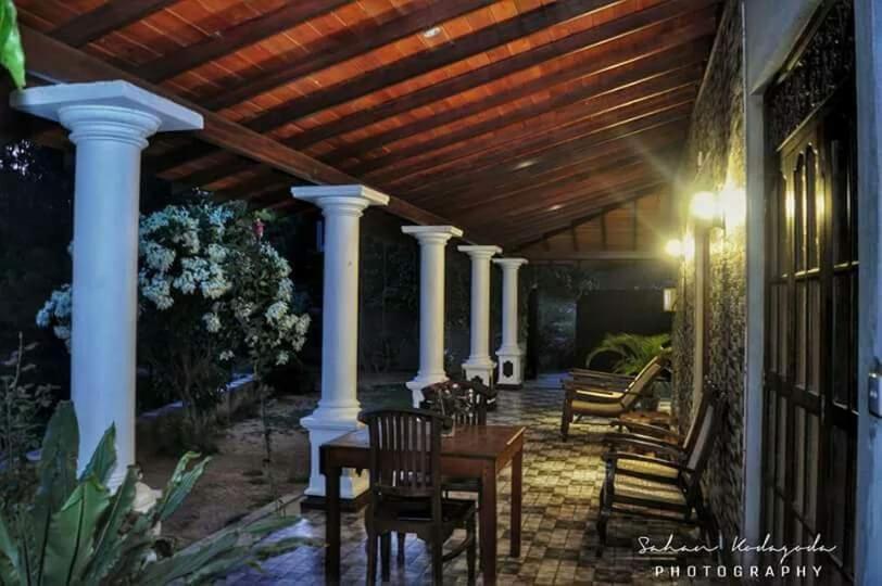 Deutsche Villa 히카두와 외부 사진
